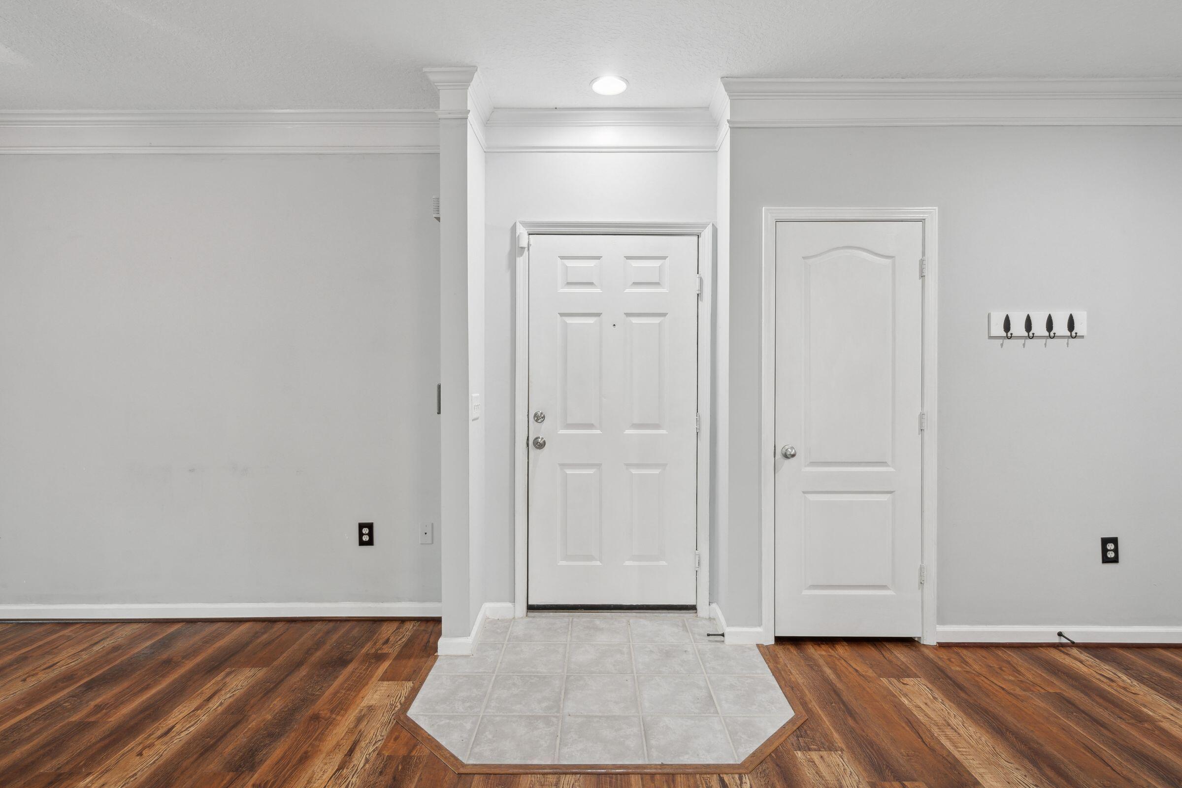 1300 Park West Boulevard 811