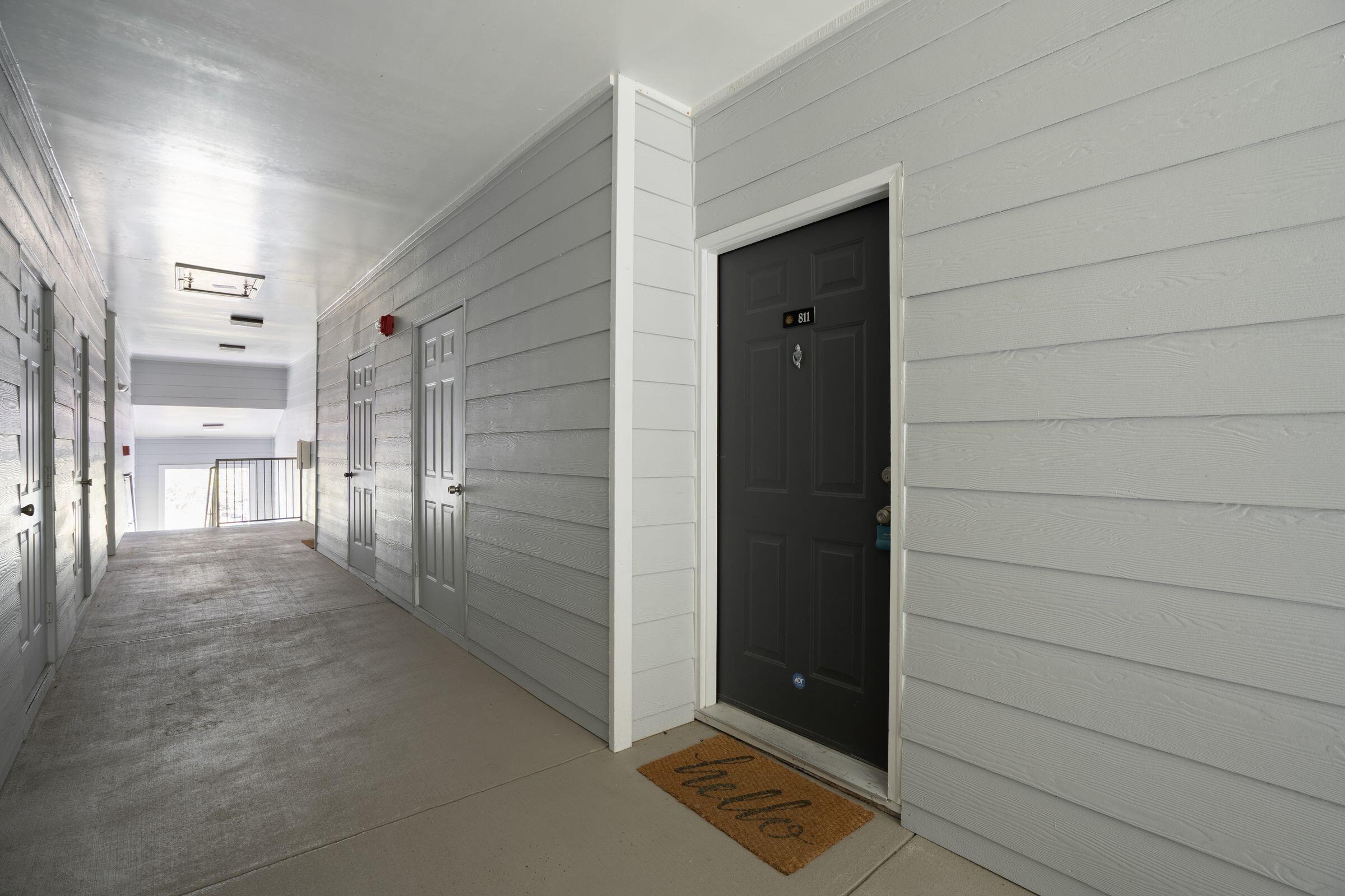 1300 Park West Boulevard 811