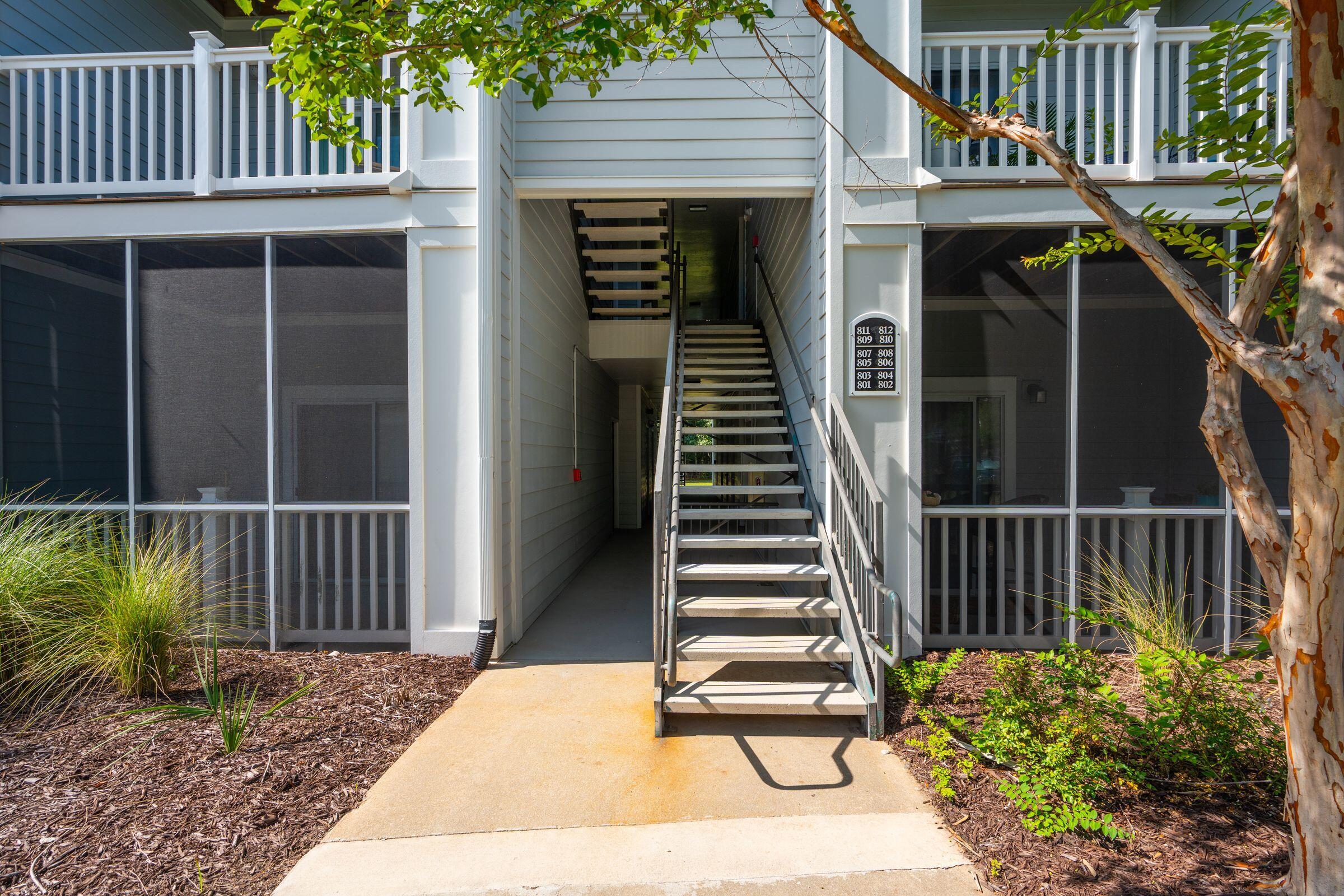 1300 Park West Boulevard 811