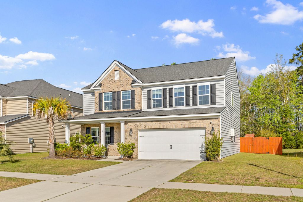 Photo of 511 Singing Bush Avenue, Summerville, SC 29486 (MLS # 26009268)