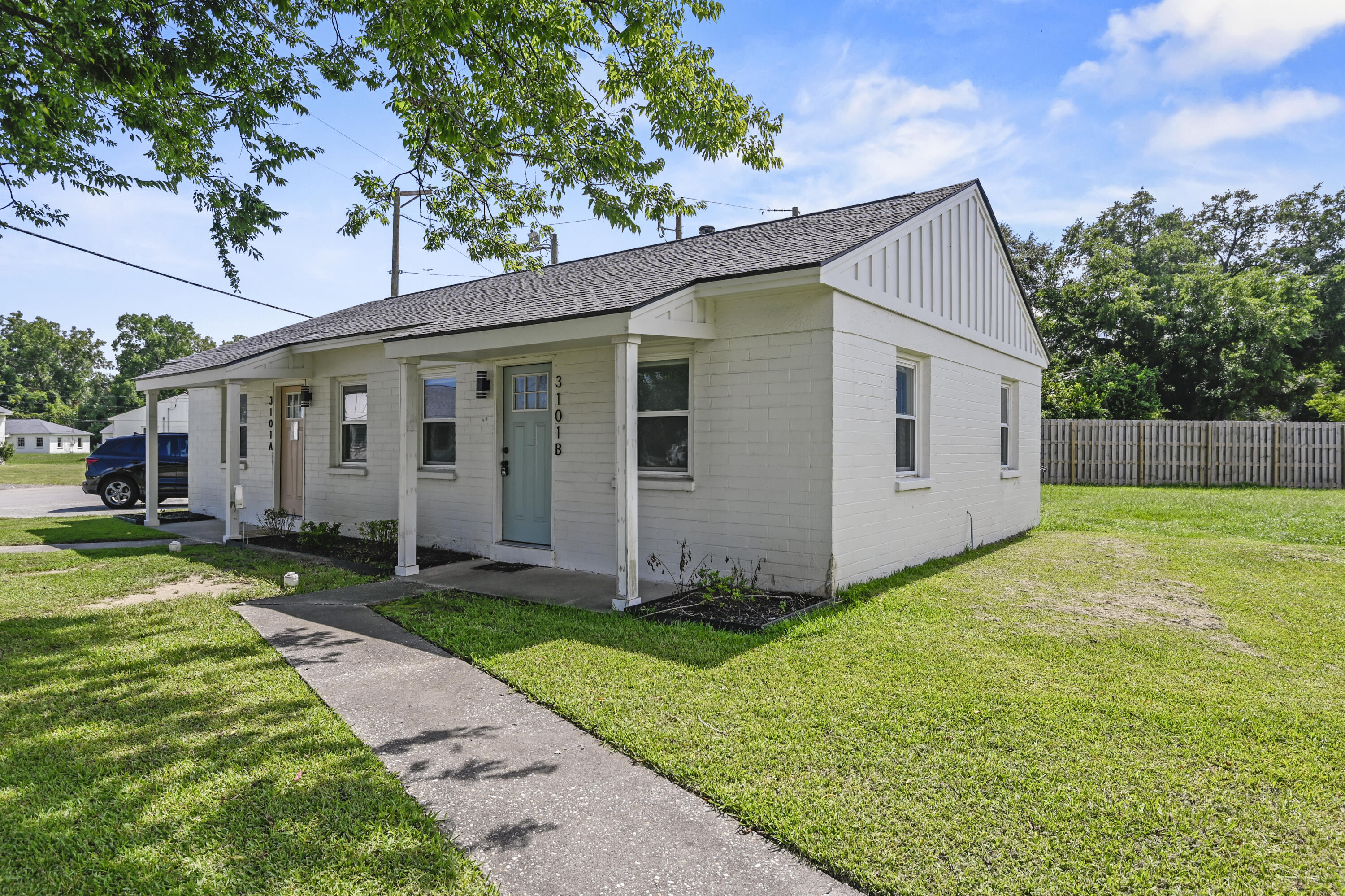 3101 Azalea Drive B