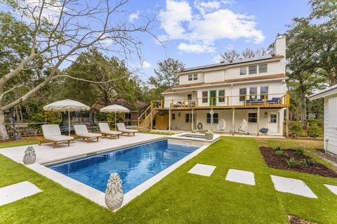 Photo of 276 Copahee Road, Mount Pleasant, SC 29464 (MLS # 26005925)