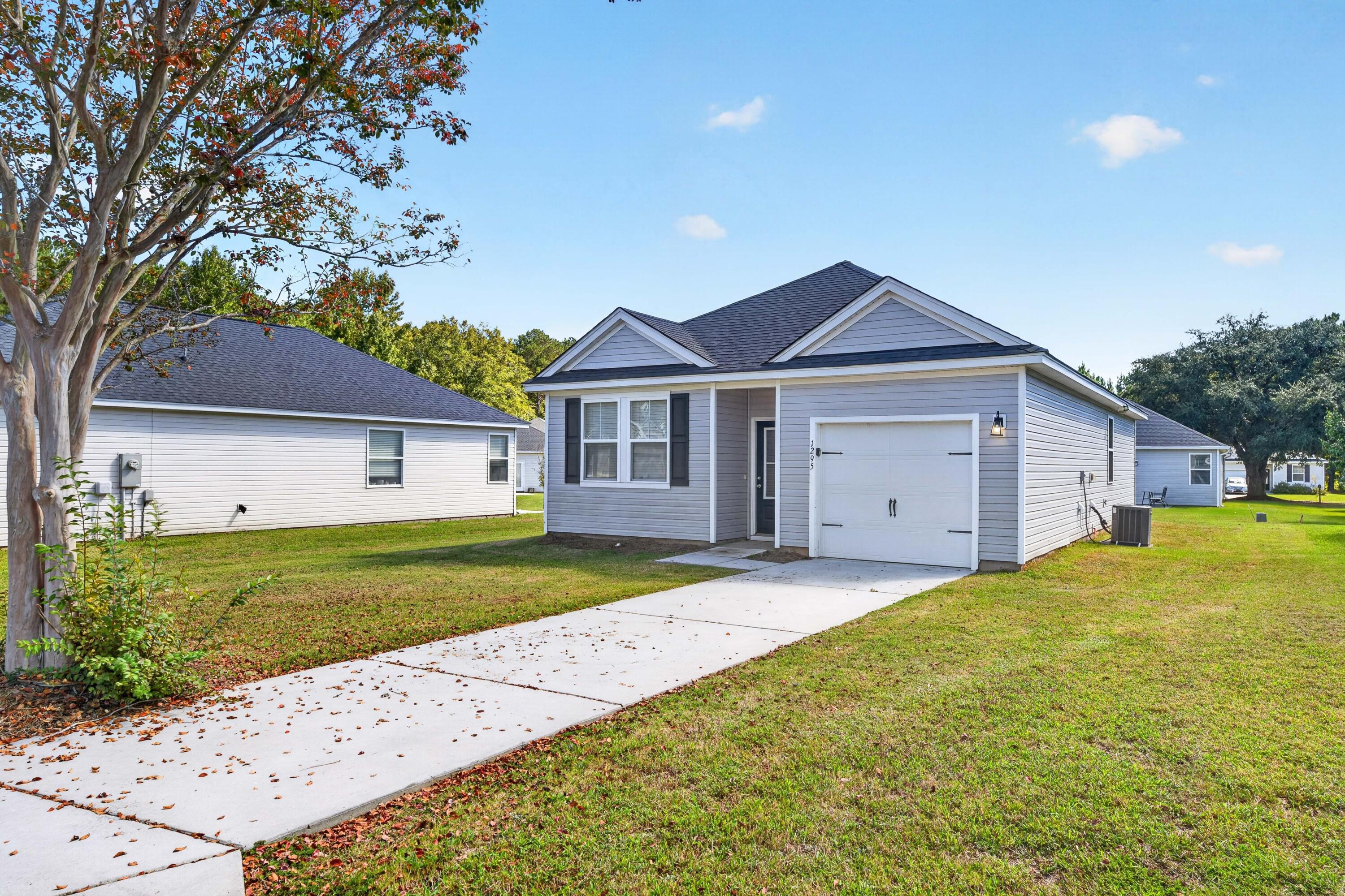 1295 Warrens Way
