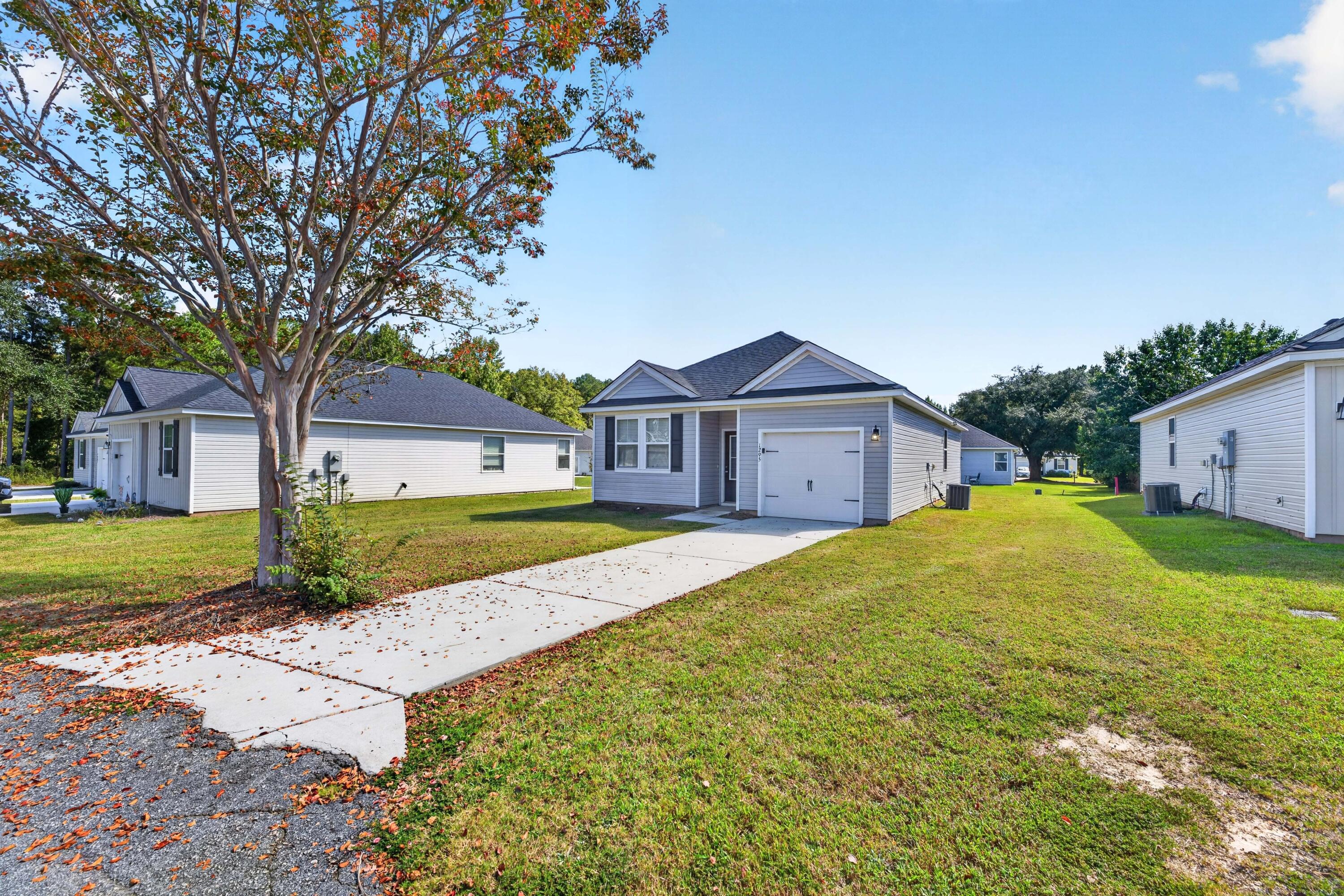 1295 Warrens Way