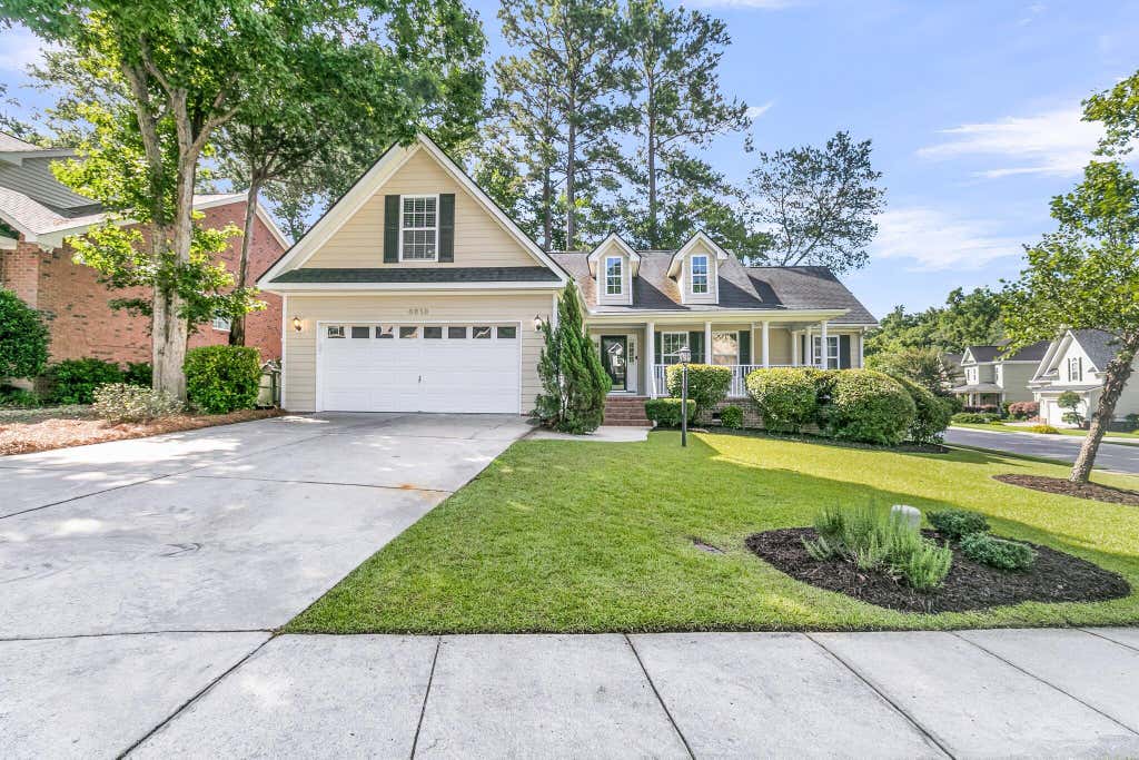Photo of 8618 Woodland Walk, North Charleston, SC 29420 (MLS # 26023139)