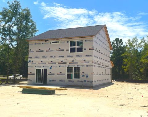 A home in Awendaw