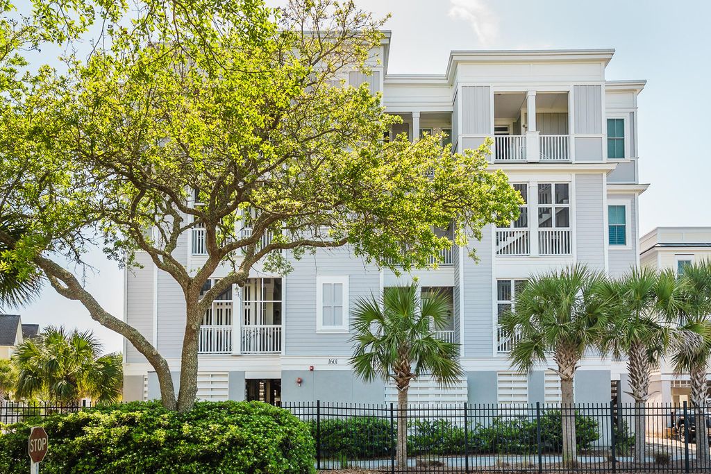 Photo of 1601 Marsh Harbor Ln #Unit 1b, Mount Pleasant, SC 29464 (MLS # 26010601)