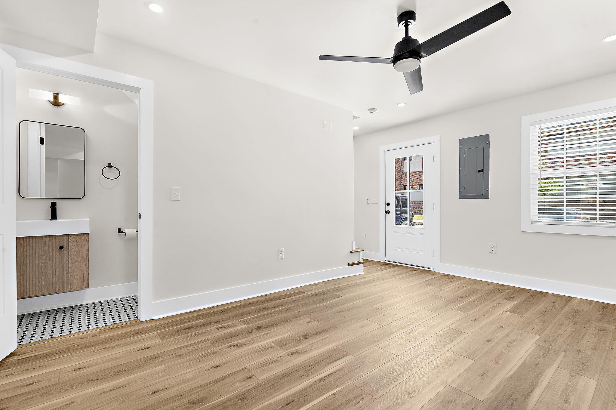 24 Blake Street B