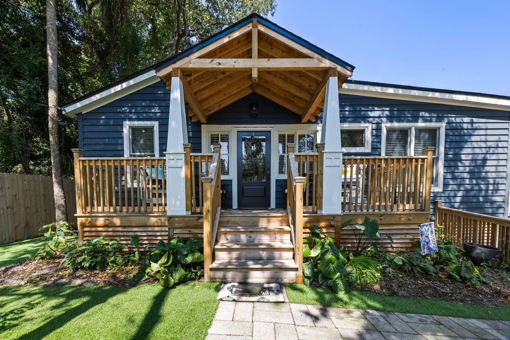 Photo of 212 E Hudson Avenue, Folly Beach, SC 29439 (MLS # 26010157)