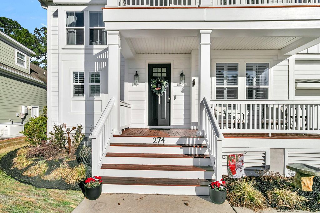 Photo of 274 Calm Water Way, Summerville, SC 29486 (MLS # 26001311)