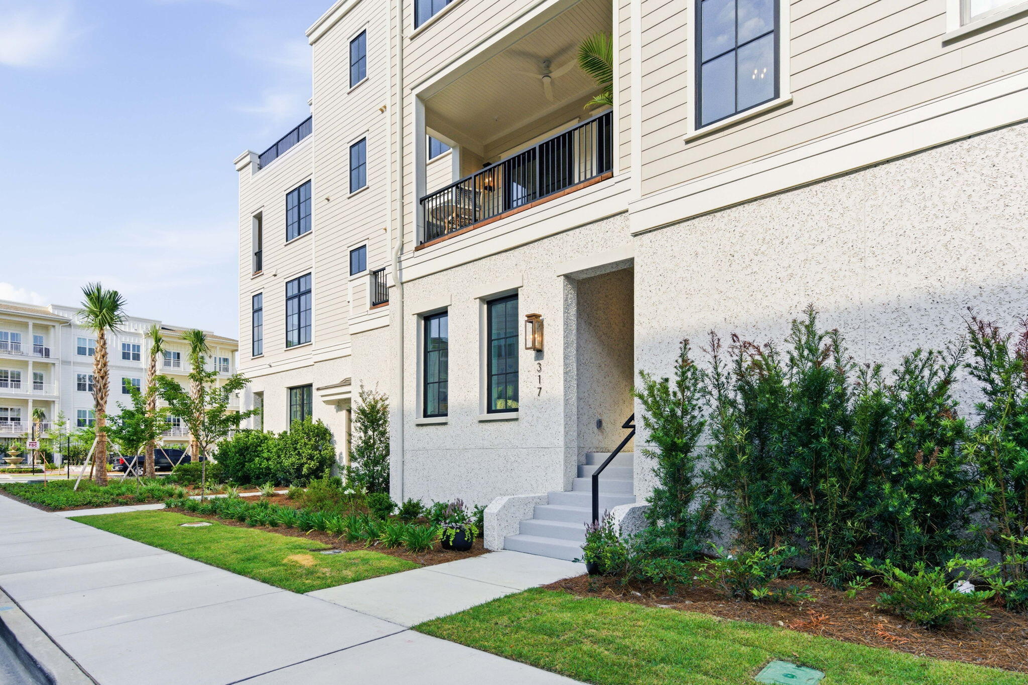 317 Longshore Street 317