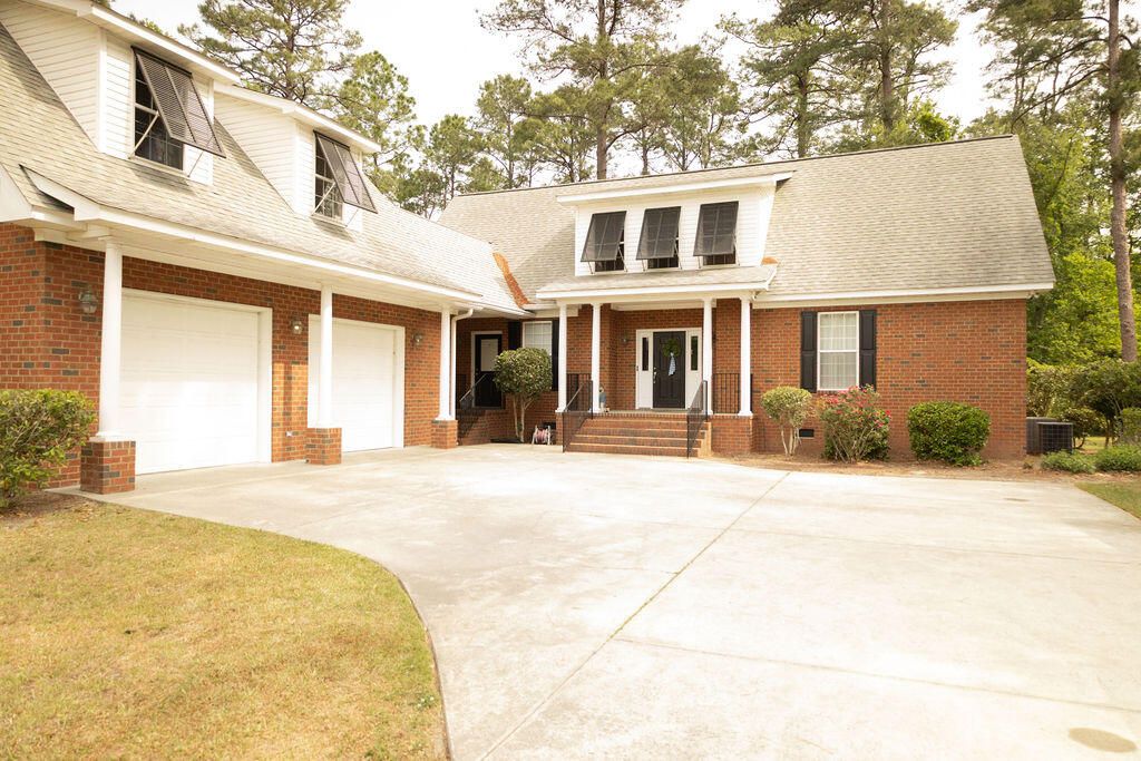 Photo of 690 Longleaf Drive, Walterboro, SC 29488 (MLS # 26011822)