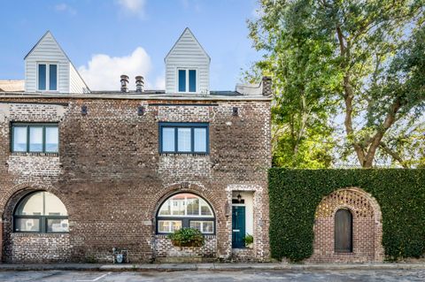 15 N Adgers Wharf Charleston SC 29401