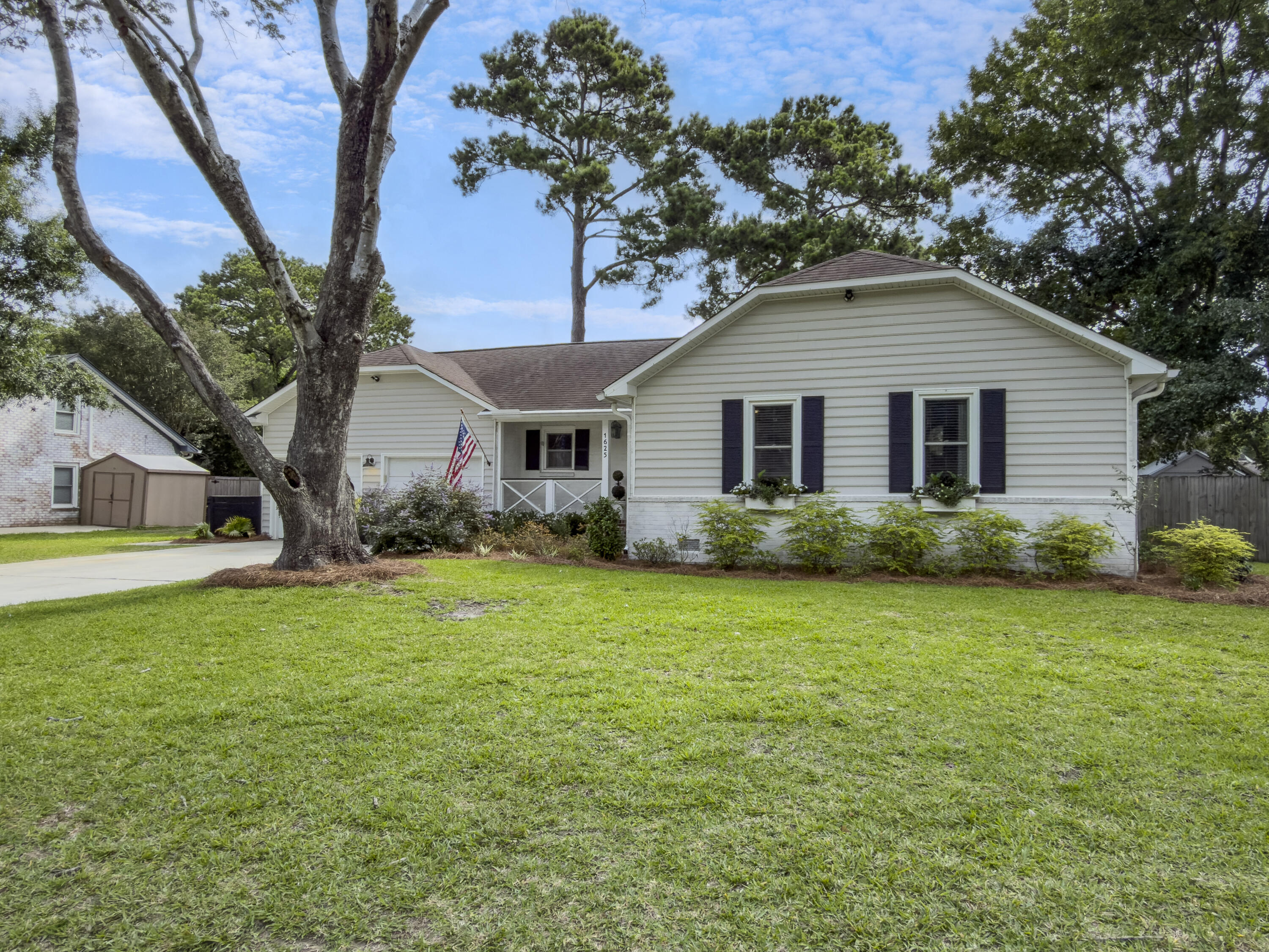 1625 Longview Road