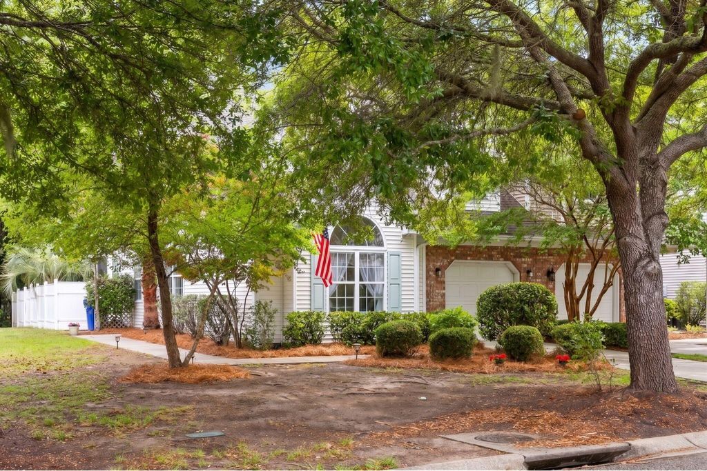 Photo of 1282 Fenwick Plantation Road, Johns Island, SC 29455 (MLS # 26014026)