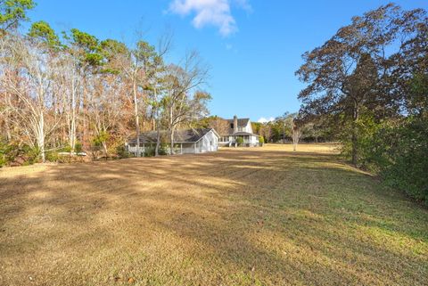 A home in Moncks Corner