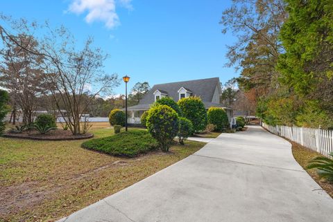 A home in Moncks Corner