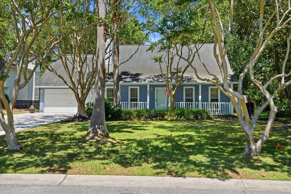 Photo of 506 Upland Place, Mount Pleasant, SC 29464 (MLS # 26013130)