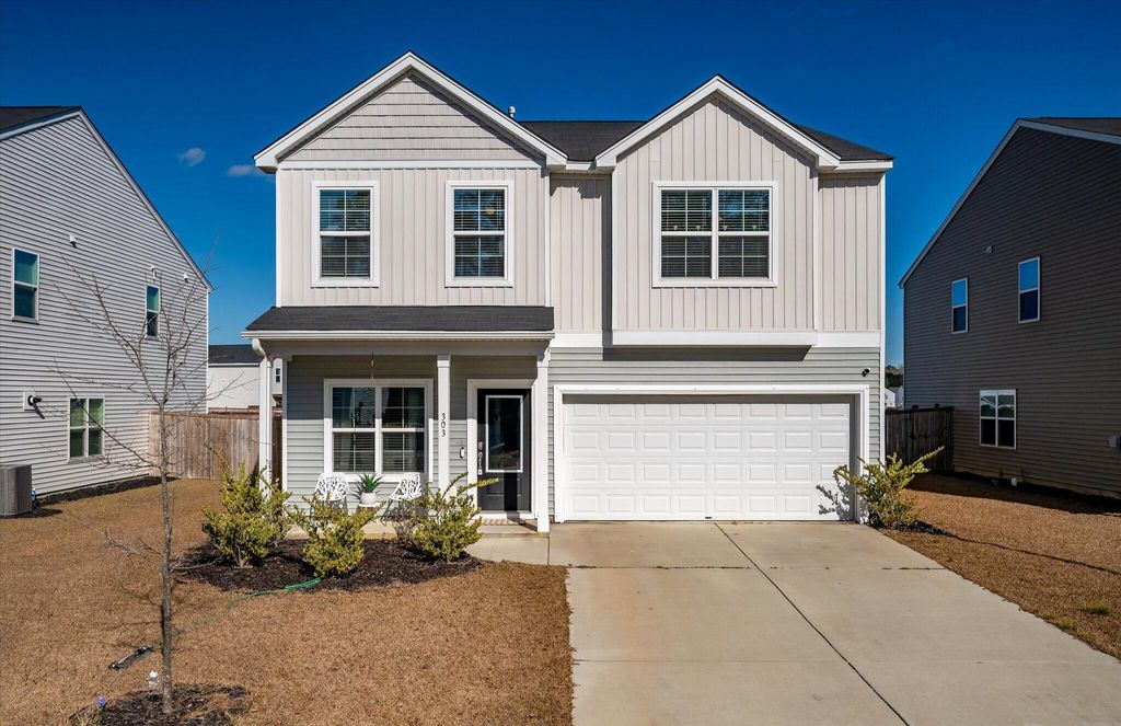 Photo of 303 Torslanda Lane, Summerville, SC 29486 (MLS # 26001548)