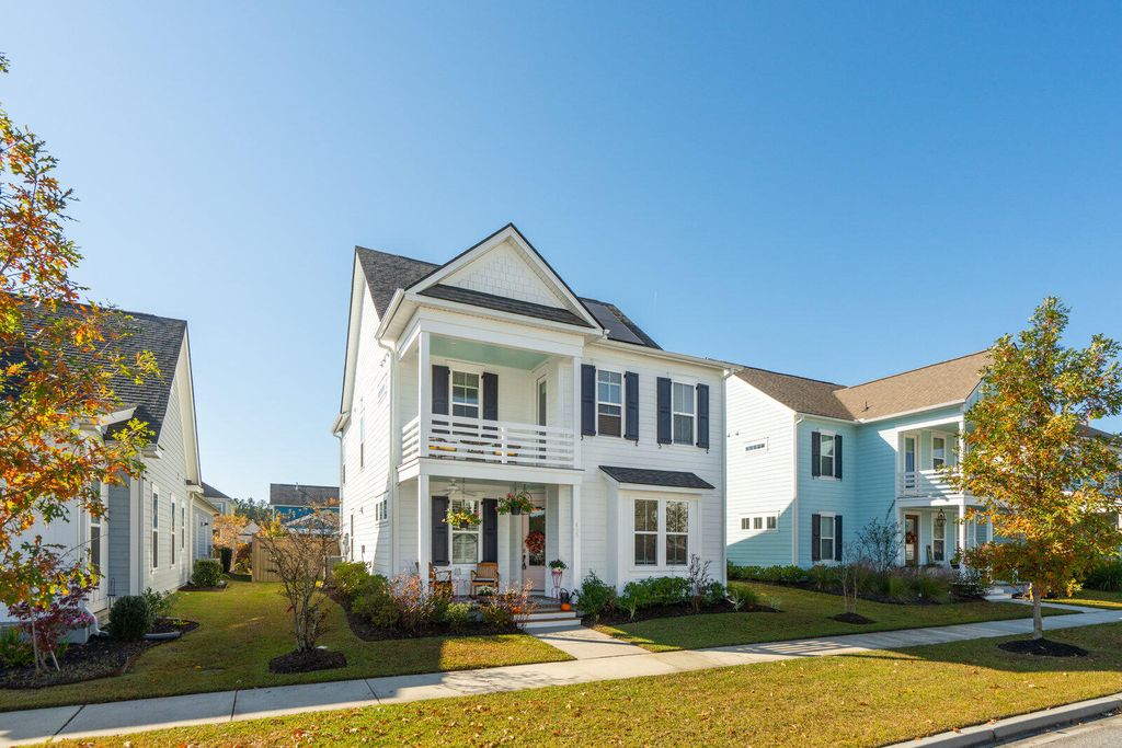 Photo of 405 Cool Bend Lane, Summerville, SC 29486 (MLS # 25030087)