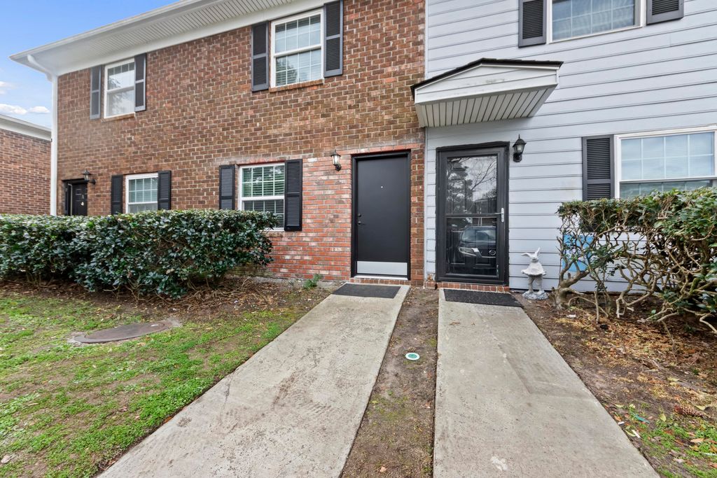 Photo of 21 Rivers Point Row #11b, Charleston, SC 29412 (MLS # 26002294)