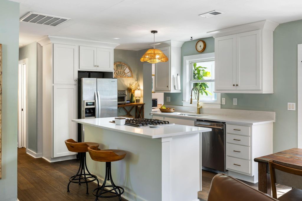 Photo of 20 Ellen Avenue, Mount Pleasant, SC 29464 (MLS # 25027221)