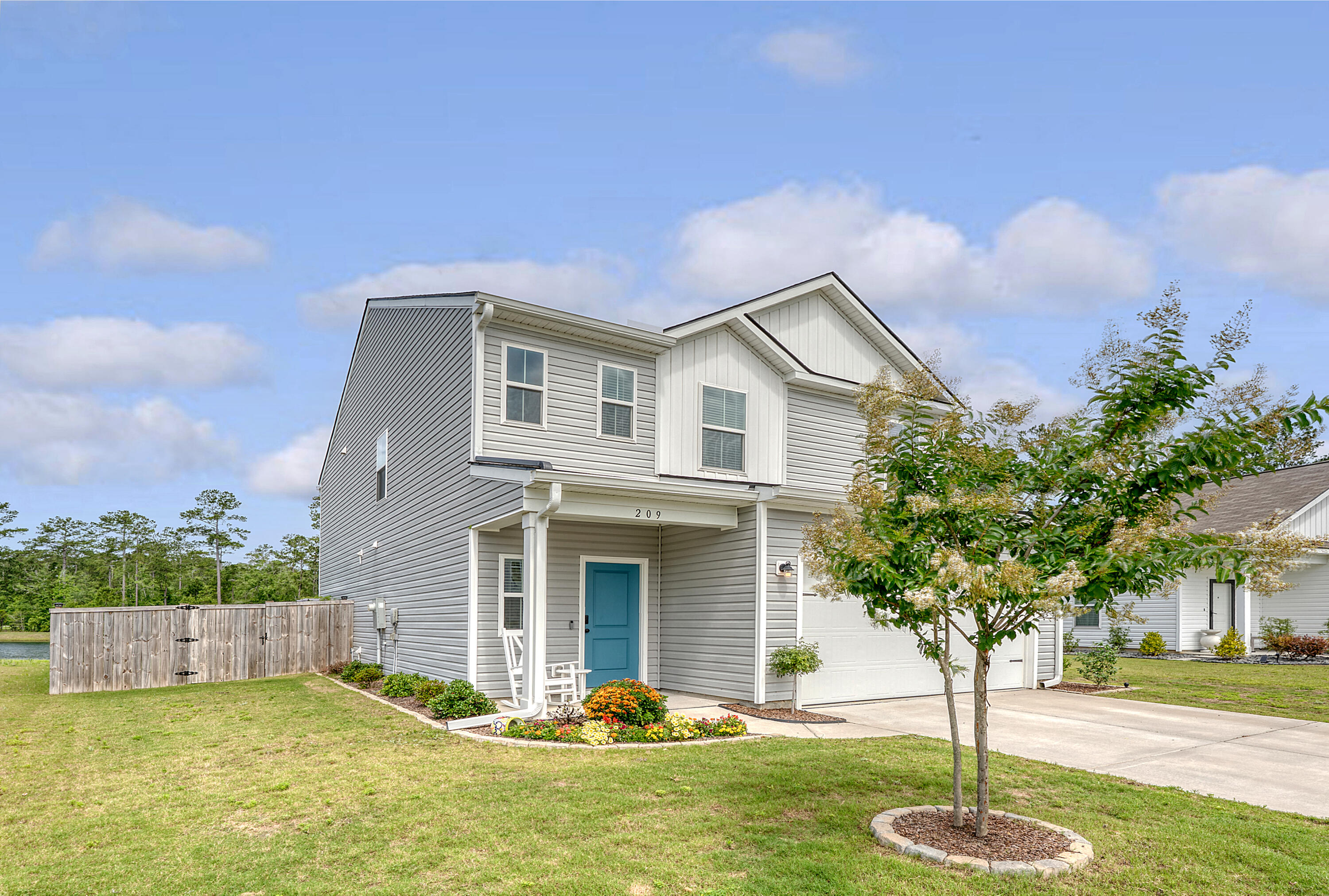 209 Parkwood Vista Way