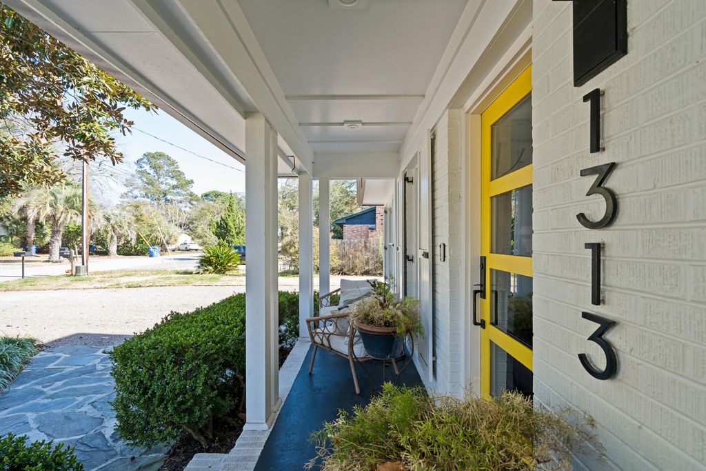 Photo of 1313 Lonnie Circle, Mount Pleasant, SC 29464 (MLS # 26008640)