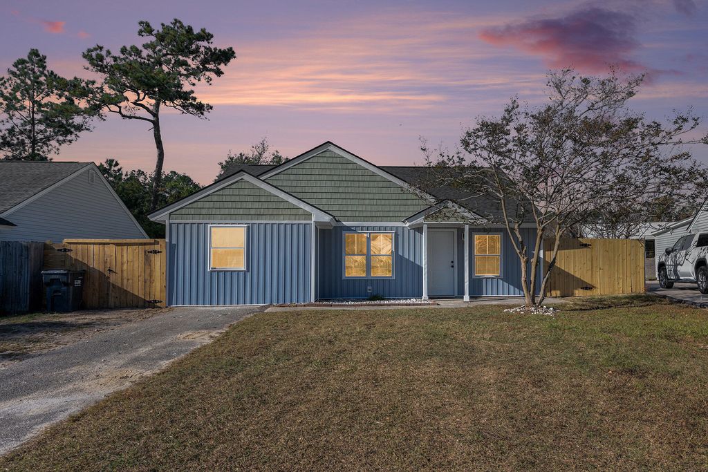 Photo of 107 Tabby Creek Circle, Summerville, SC 29486 (MLS # 25031394)