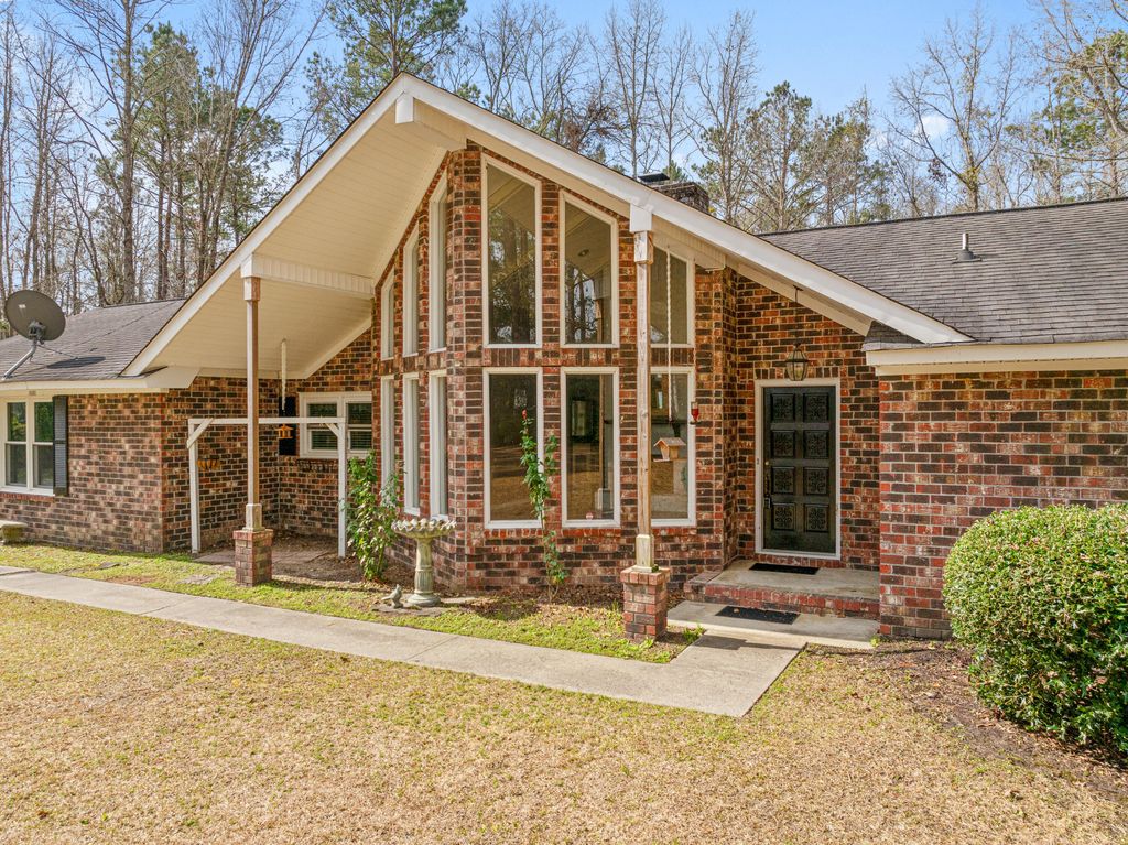 Photo of 108 Coy Court, Summerville, SC 29486 (MLS # 26005952)
