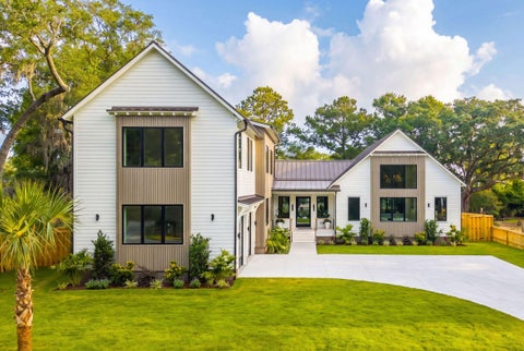 Photo of 170 5th Avenue, Mount Pleasant, SC 29464 (MLS # 26017675)