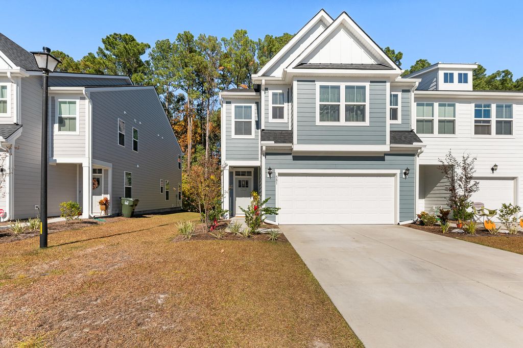 Photo of 581 Trotters Lane, Moncks Corner, SC 29461 (MLS # 26014629)