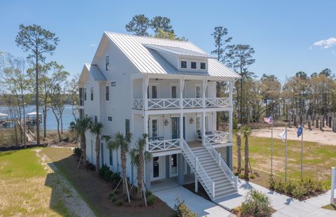 Photo of 744 Boatswain Drive, Charleston, SC 29492 (MLS # 25019651)
