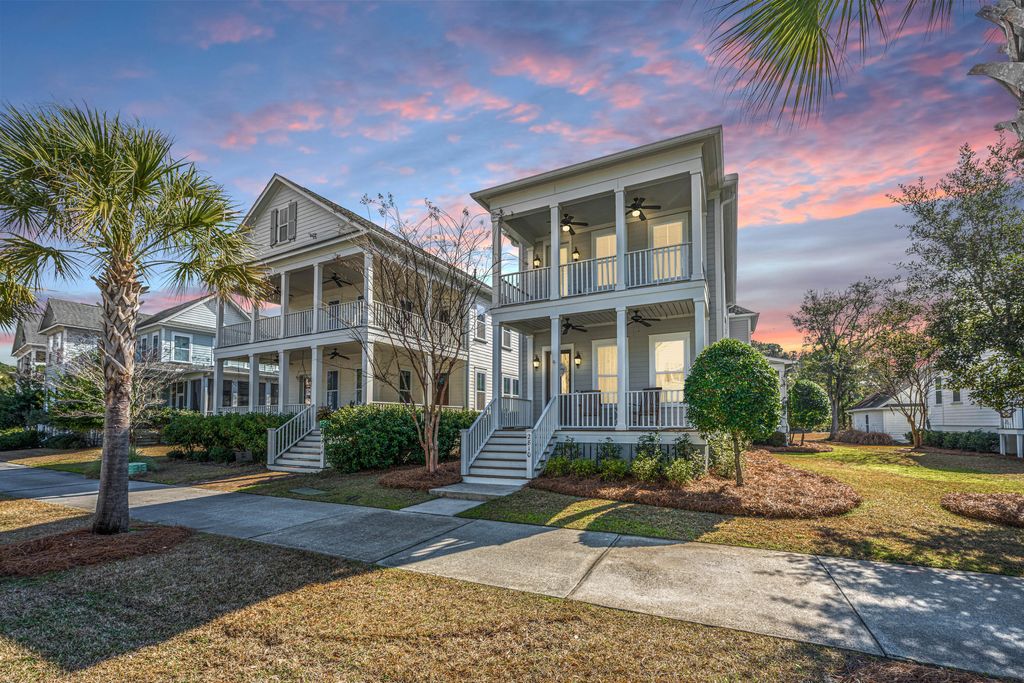 Photo of 2810 Rivertowne Parkway, Mount Pleasant, SC 29466 (MLS # 26003604)