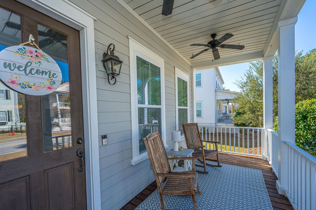 Photo of 2810 Rivertowne Parkway, Mount Pleasant, SC 29466 (MLS # 26003604)