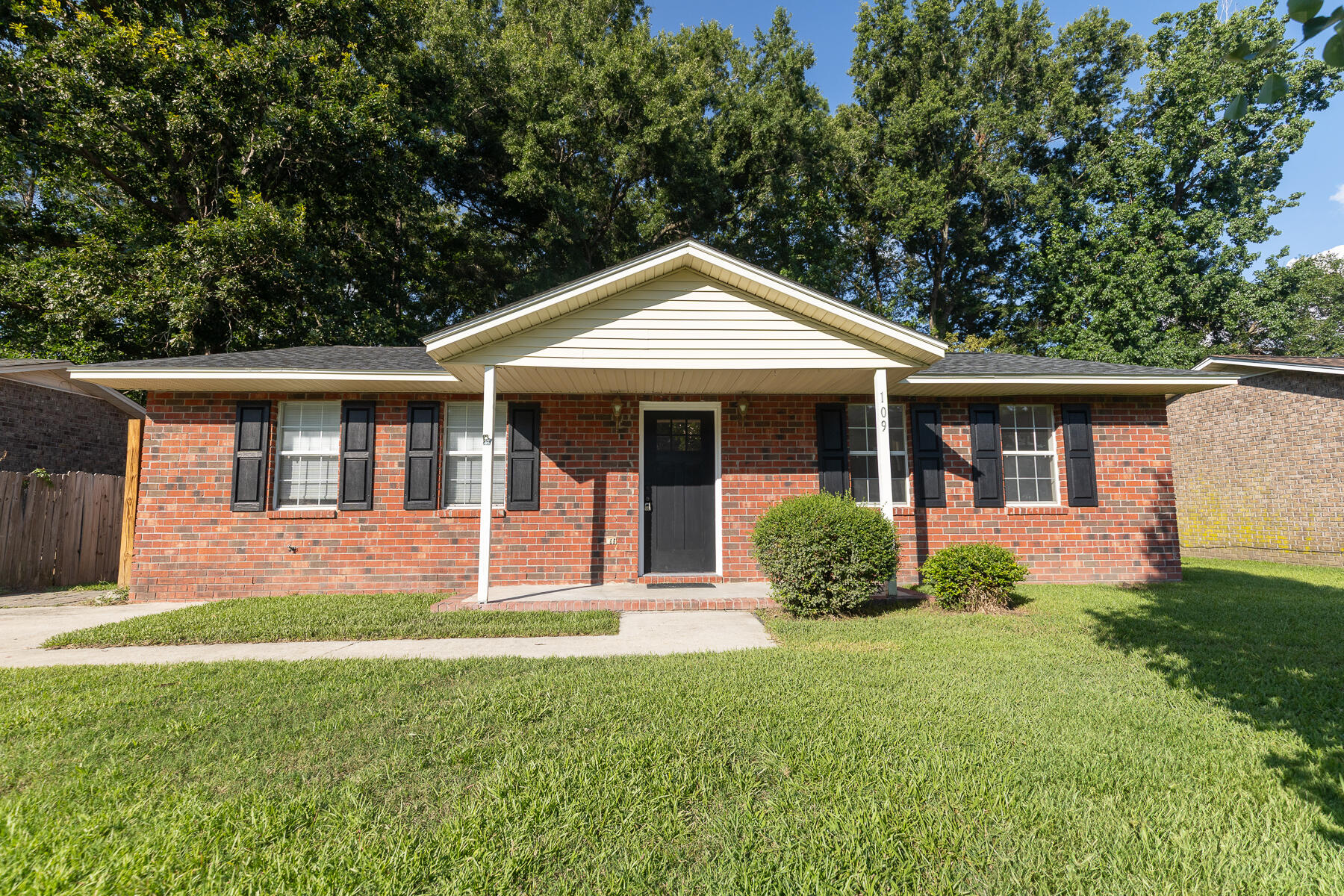 109 Ashdown Drive