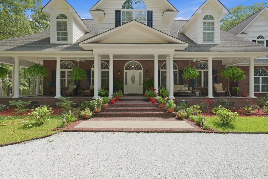 Photo of 136 Acorn Lane, Santee, SC 29142 (MLS # 26017368)