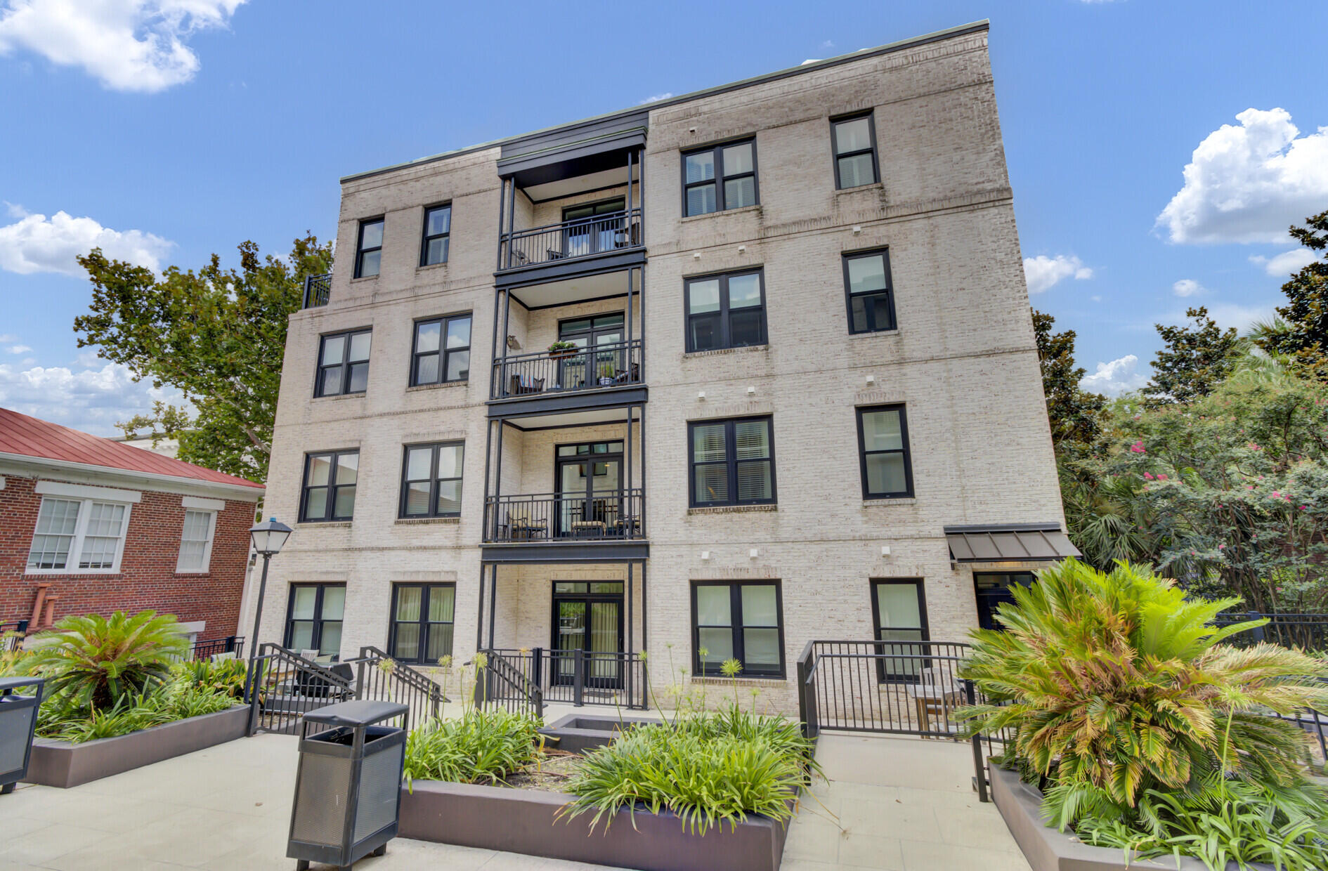76 Society Street 32