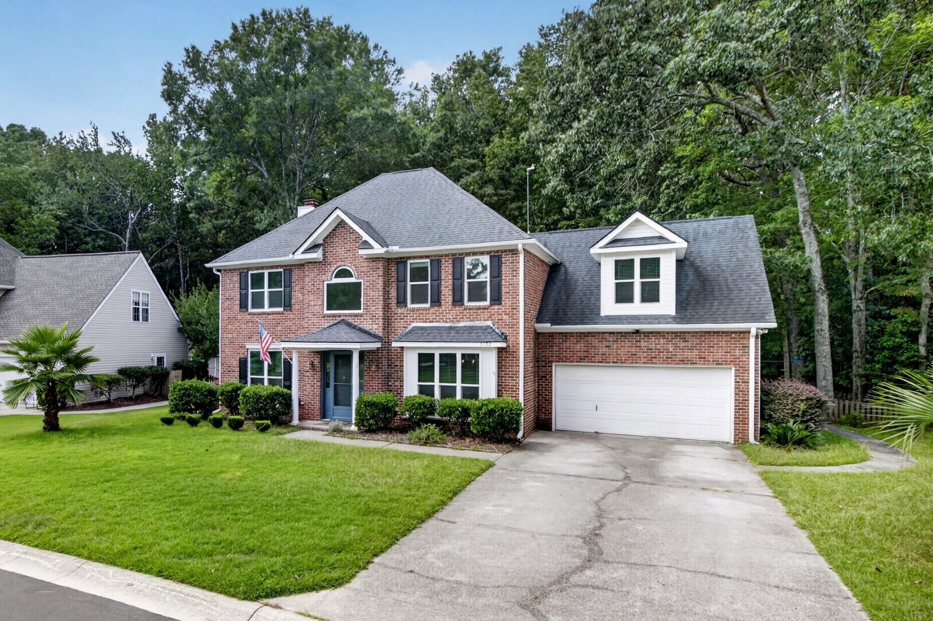 1132 Black Rush Circle
