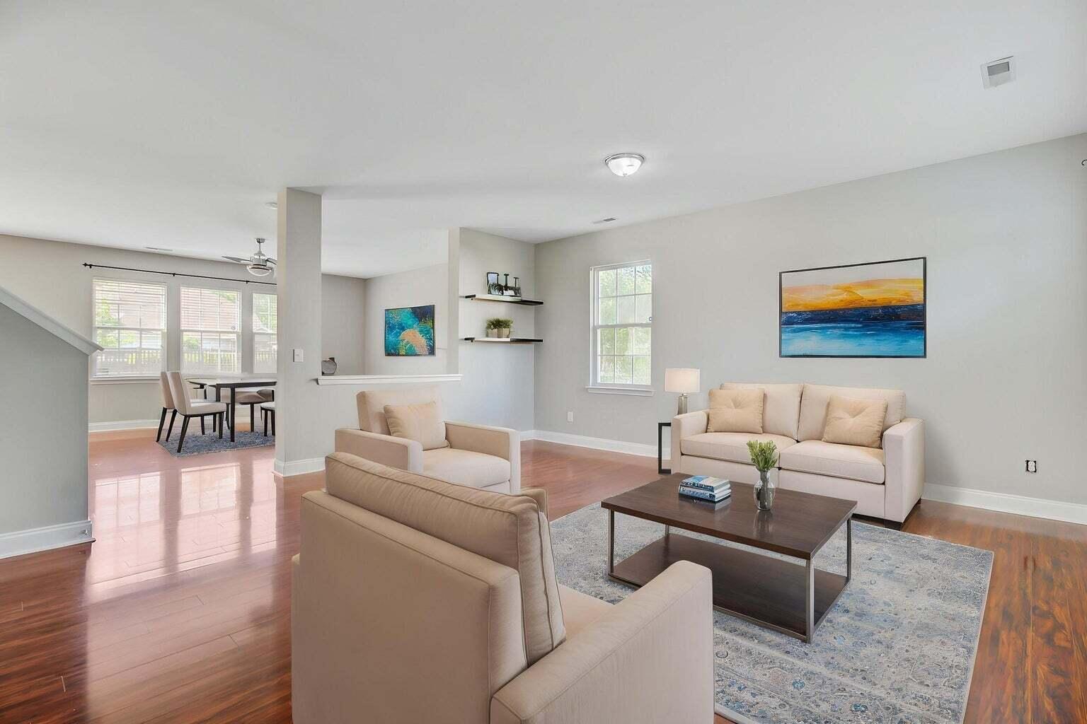 330 Albrighton Way