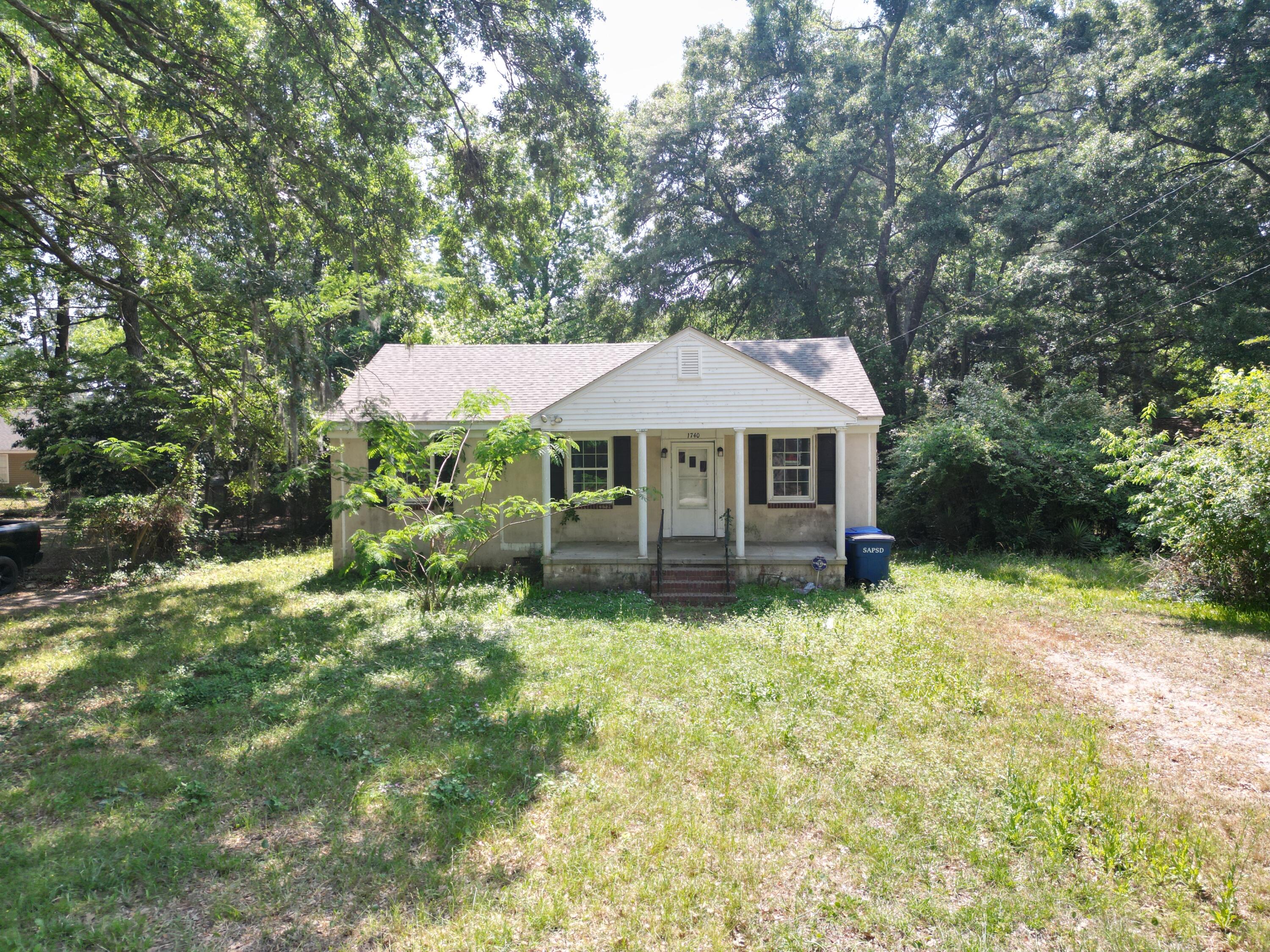 1740 Dogwood Road