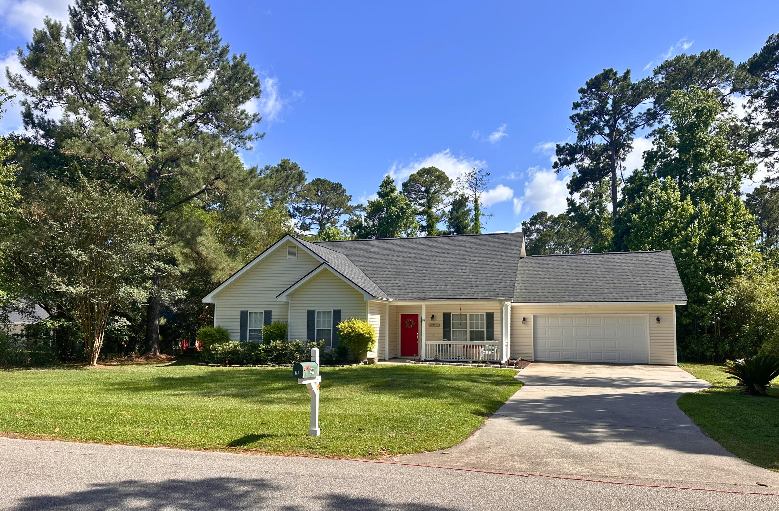 29 Royal Pines Boulevard