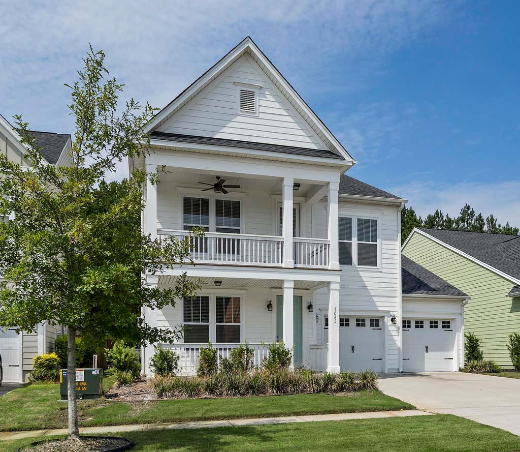 Photo of 1088 Magnolia Warbler Way, Ravenel, SC 29470 (MLS # 26023923)