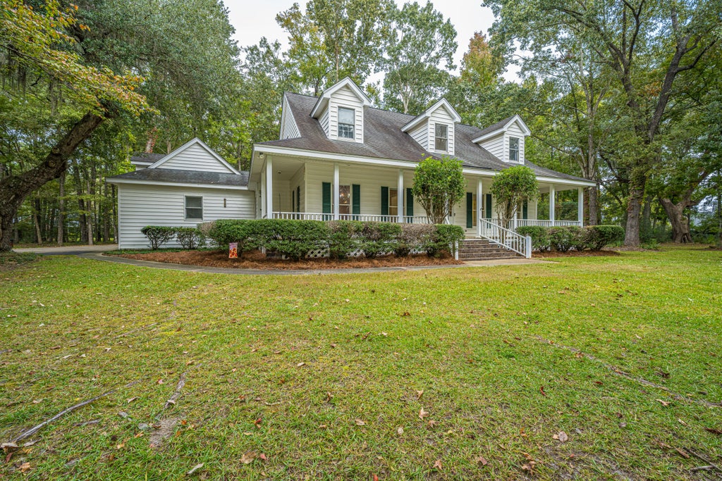 Photo of 139 Pelzer Drive, Summerville, SC 29485 (MLS # 26029470)