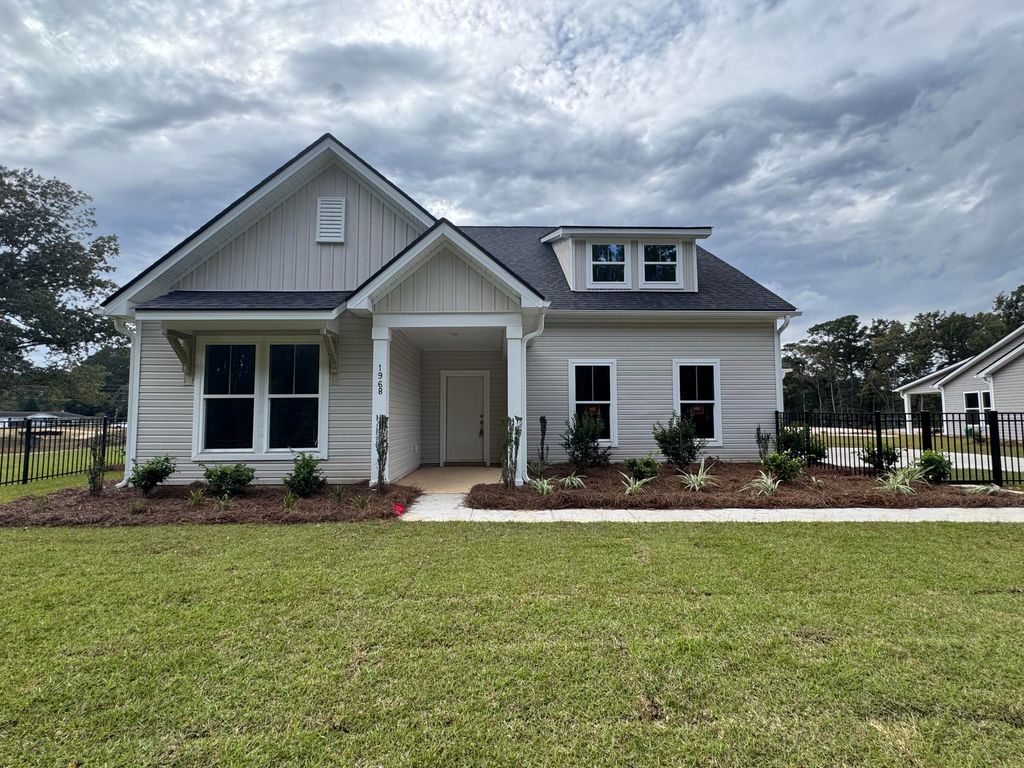 Photo of 1968 Central Avenue, Summerville, SC 29483 (MLS # 25010397)