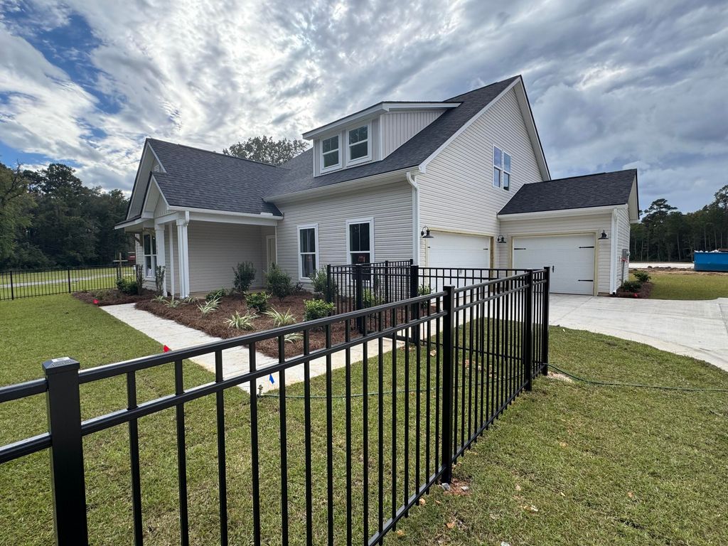 Photo of 1968 Central Avenue, Summerville, SC 29483 (MLS # 25010397)