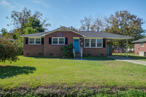 A home in North Charleston