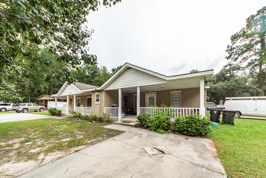 Photo of 936 Sheep Island Road #Unit A &amp; B, Summerville, SC 29486 (MLS # 26022219)