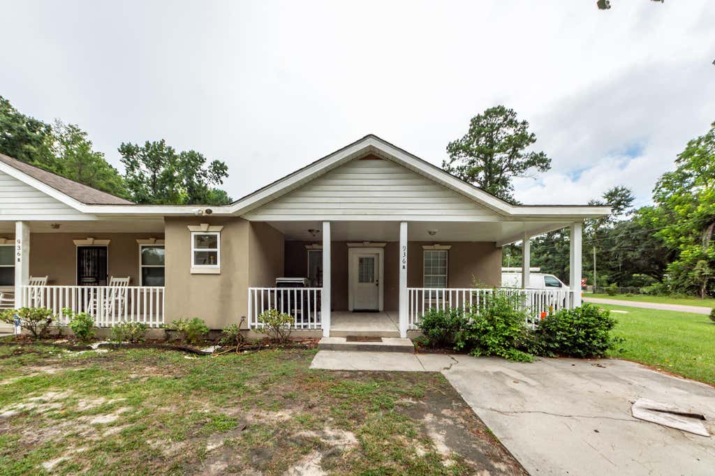Photo of 936 Sheep Island Road #Unit A &amp; B, Summerville, SC 29486 (MLS # 26022219)