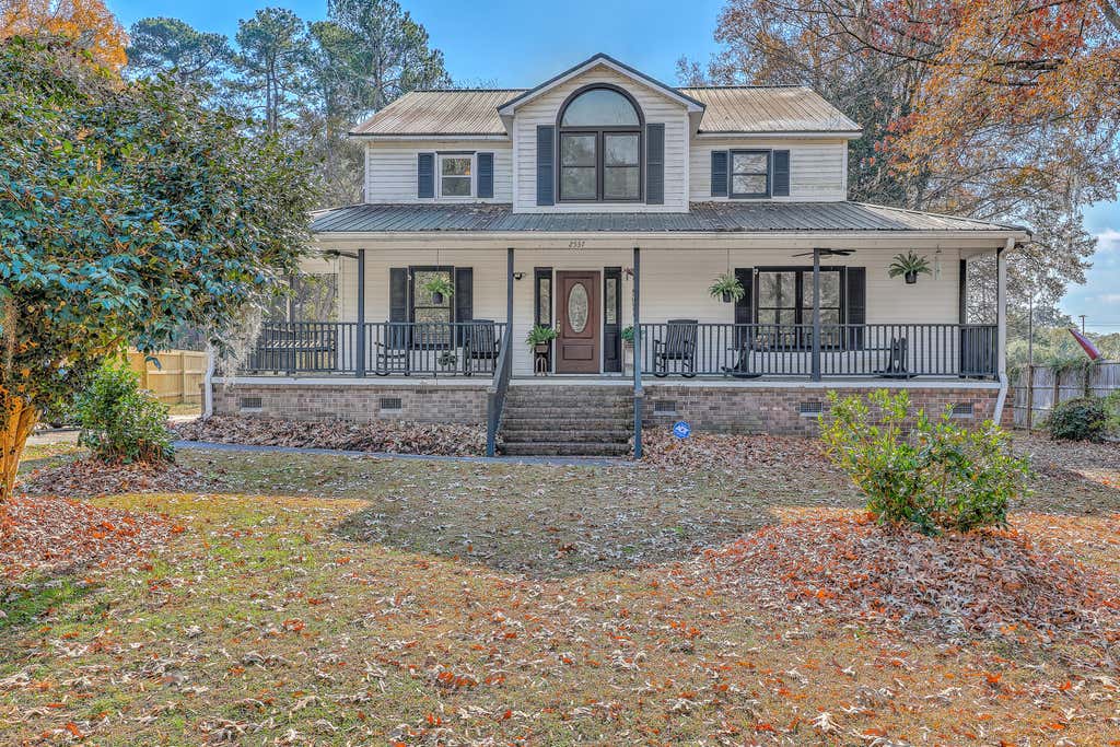 Photo of 2537 Etiwan Avenue, Charleston, SC 29414 (MLS # 26016194)
